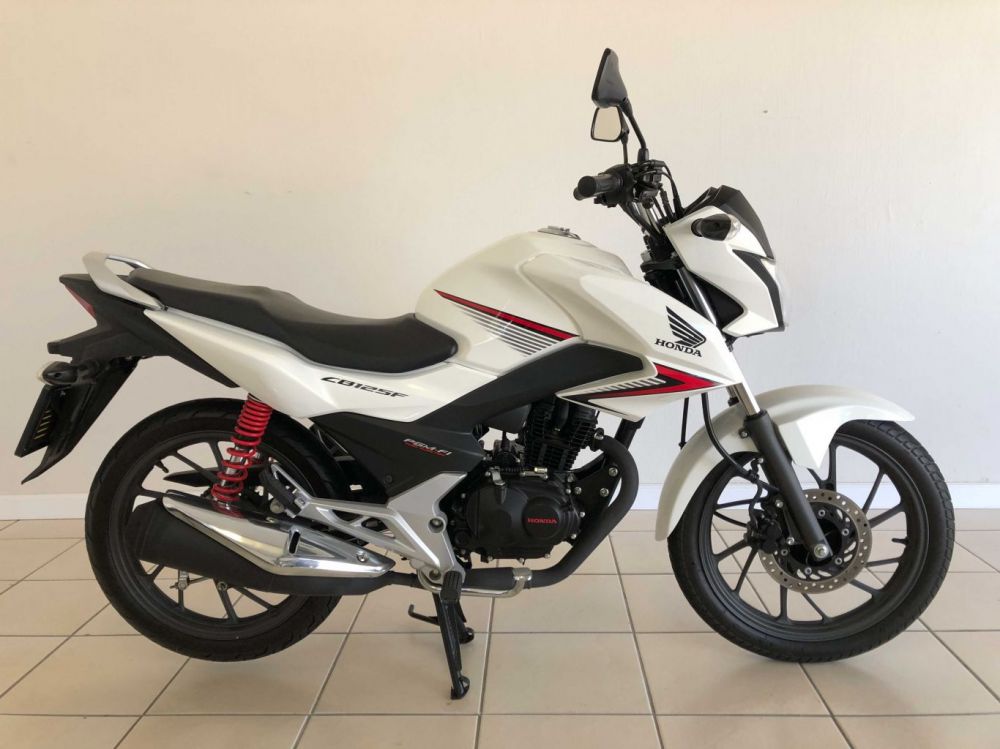 Ellio Striglia (EL) 2017 Honda CB125F