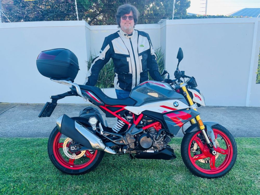 Johann Fourie 2022 BMW G310R