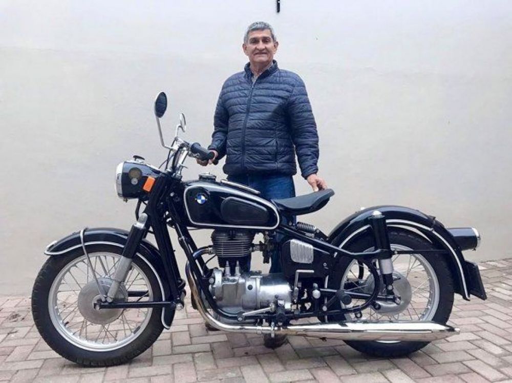 John 1959 BMW R26
